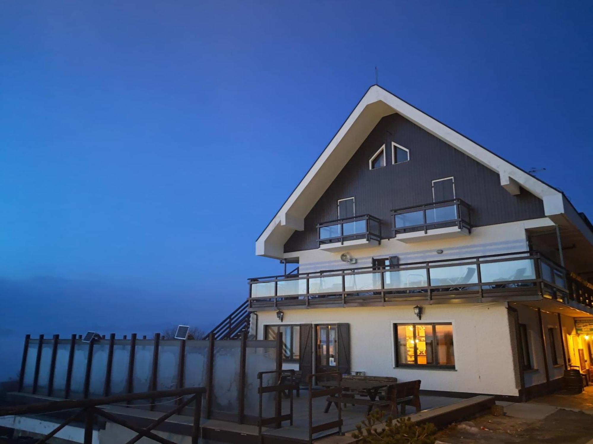 Albergo Casa Della Neve สเตรซา ภายนอก รูปภาพ
